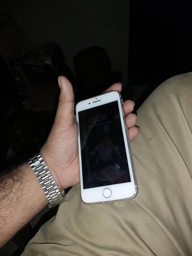 Apple iPhone 7 5