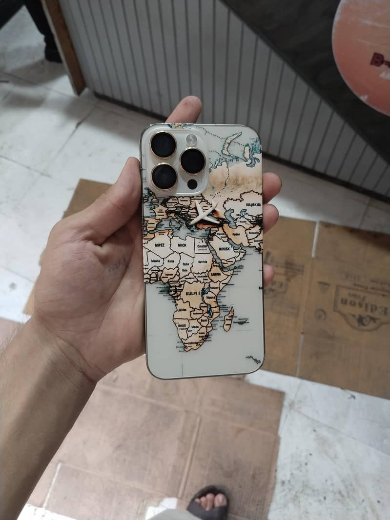 Apple iPhone 14 Pro Max 0