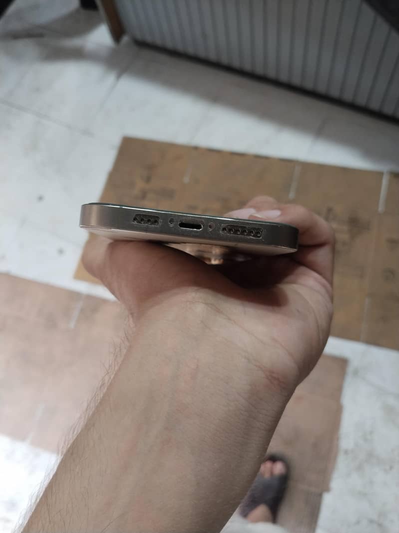 Apple iPhone 14 Pro Max 3