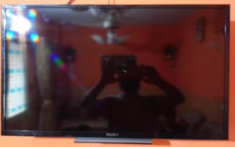 sony bravia original led in good condition