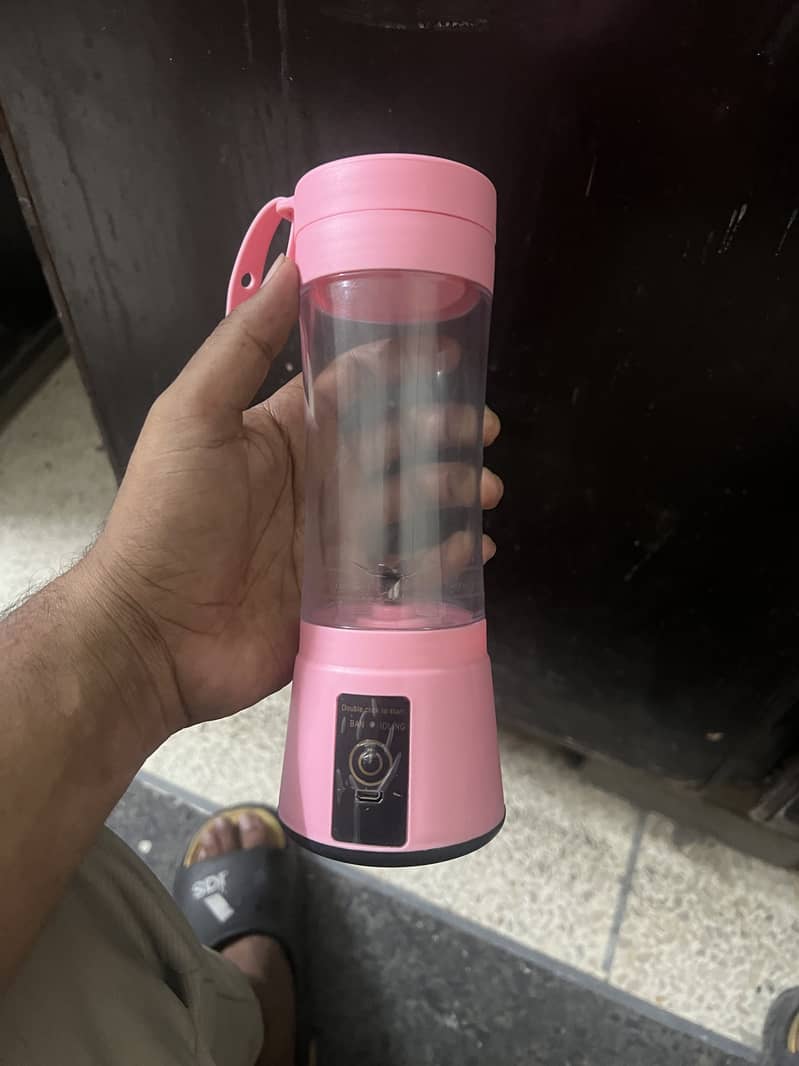 Mini juicer machine 3