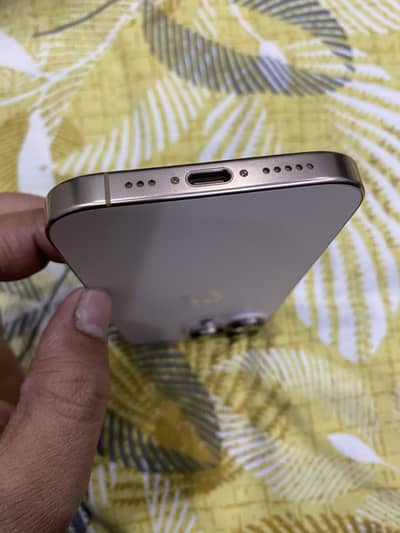 Apple iPhone 16 Pro