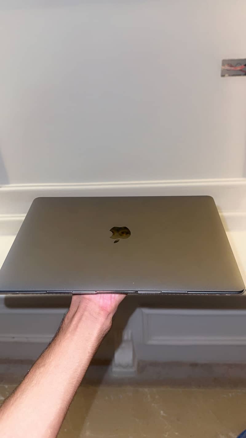 MacBook M1 1