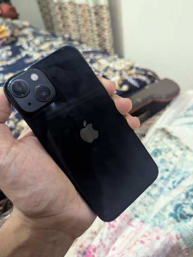 Apple iPhone 13