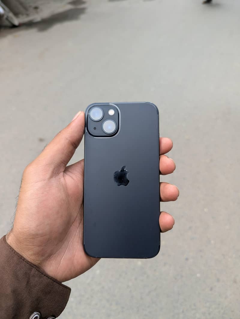 Apple iPhone 13 0
