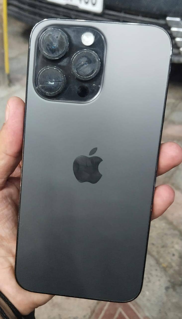Apple iPhone 14 Pro Max 1