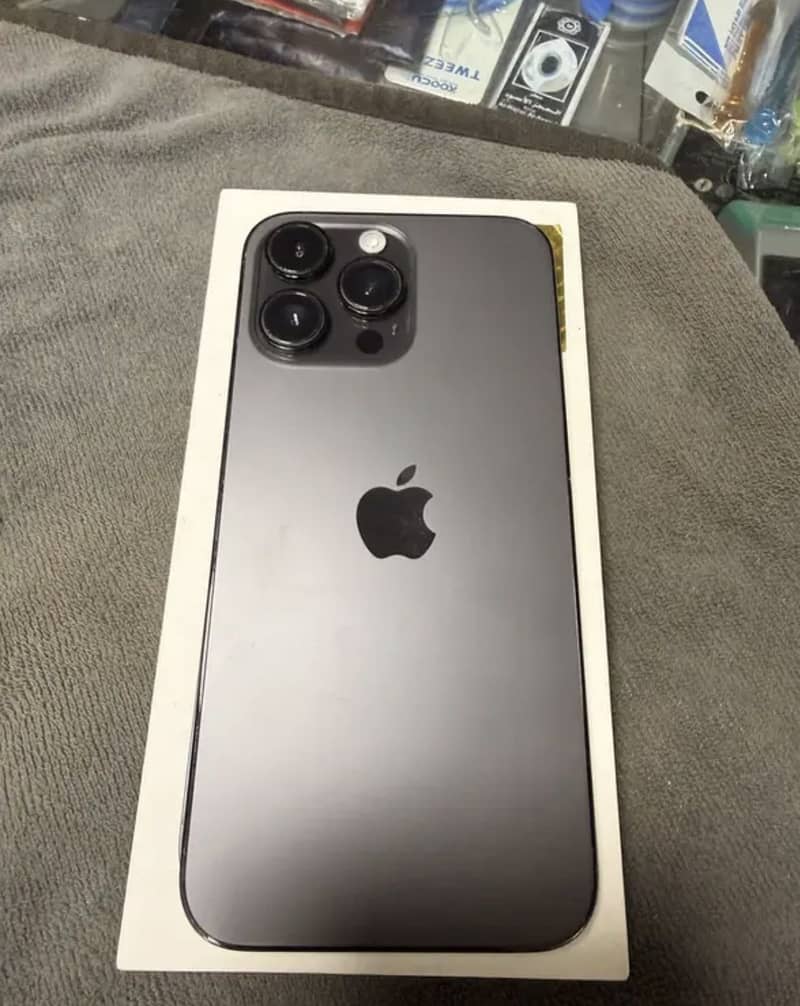 Apple iPhone 14 Pro Max 1