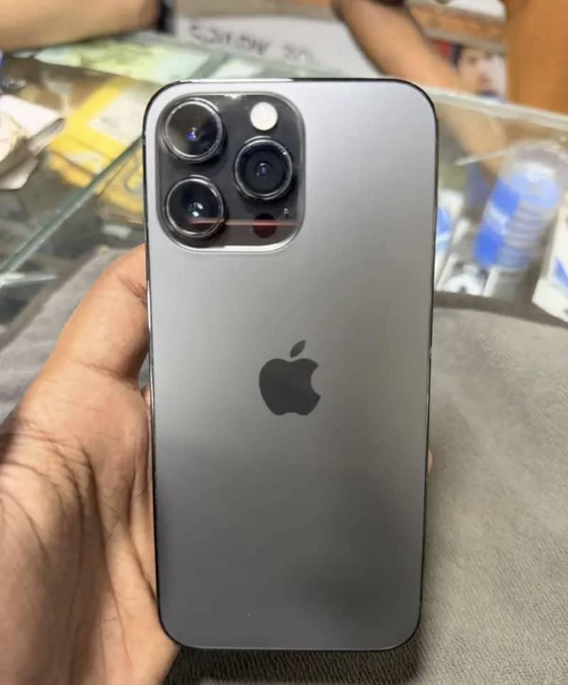 Apple iPhone 14 Pro Max 3