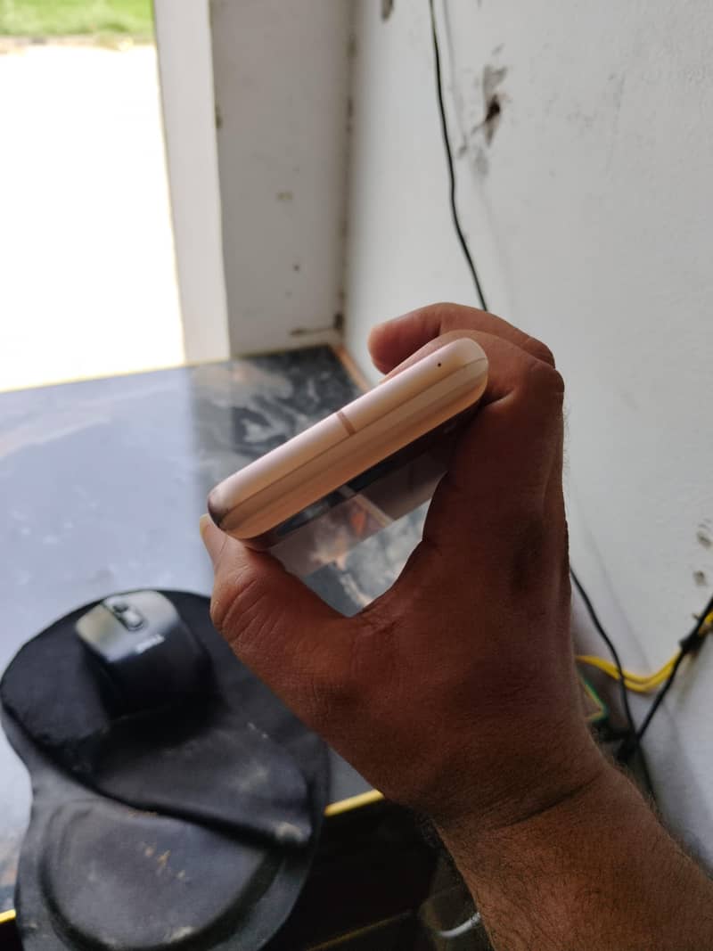 Google Pixel 8 4