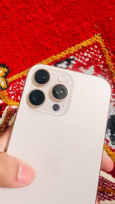 Apple iPhone 16 Pro Max