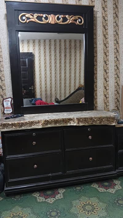 dressing table