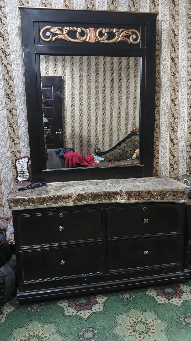 dressing table 1