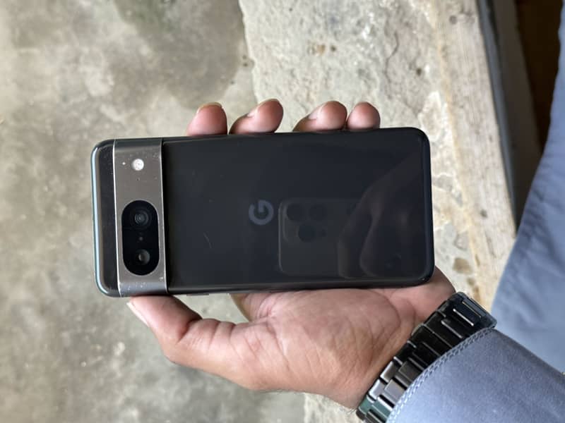 Google Pixel 8 6