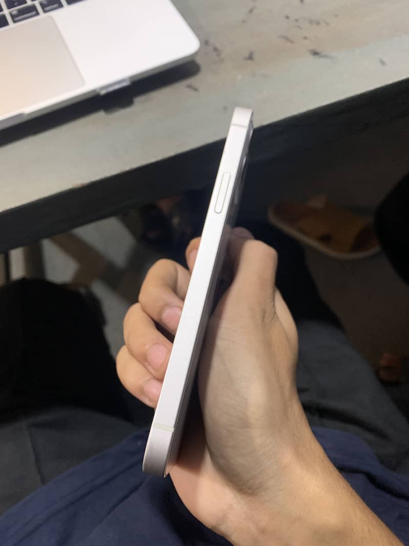 iPhone 12 fu 4