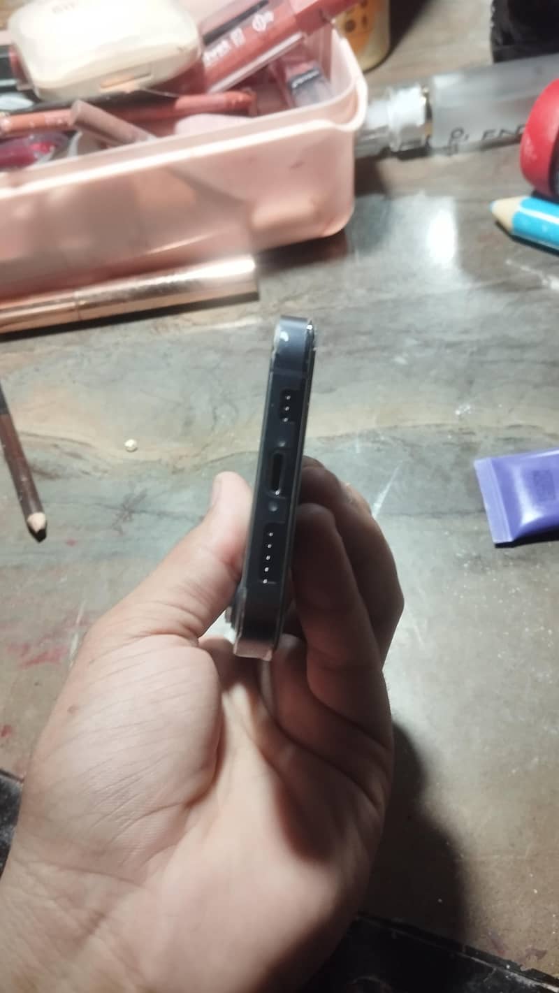 Apple iPhone 14 Pro 1