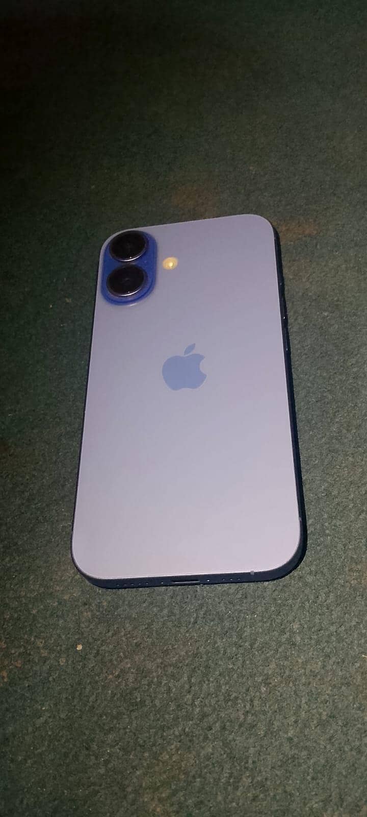 Apple iPhone 16 2