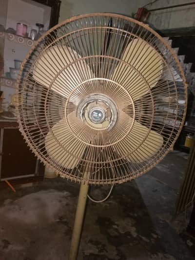 pedestal fan urgent sale