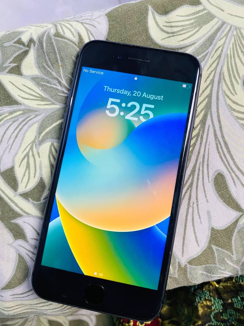 Apple iPhone 8 0