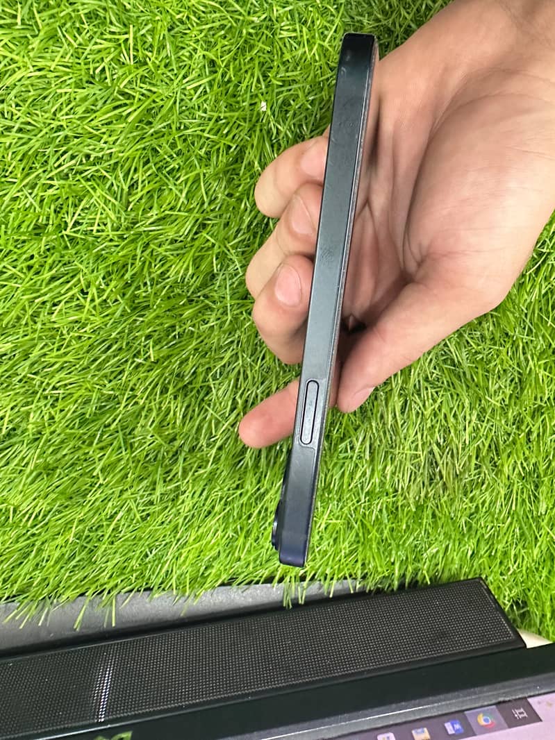 Apple iPhone 14 2