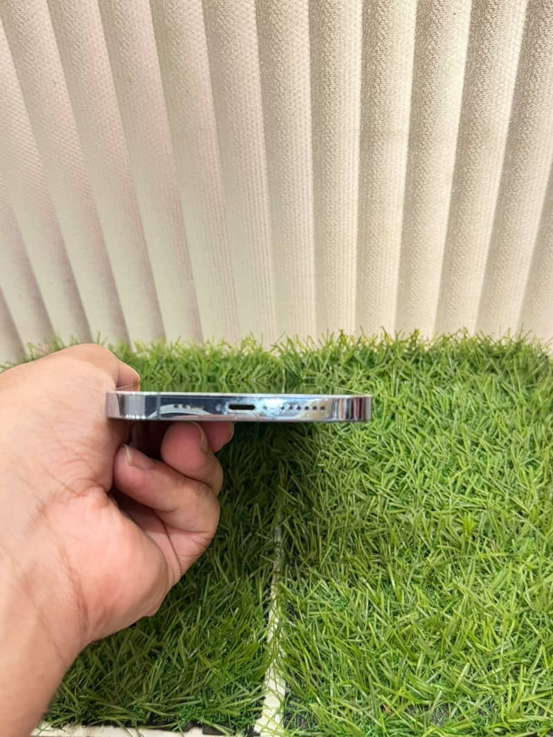 Apple iPhone 13 Pro Max 4