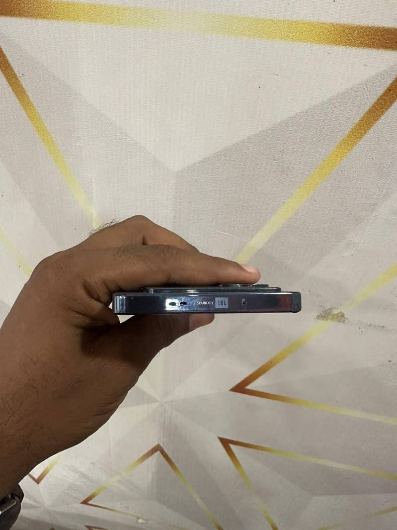 Infinix Note 40 5