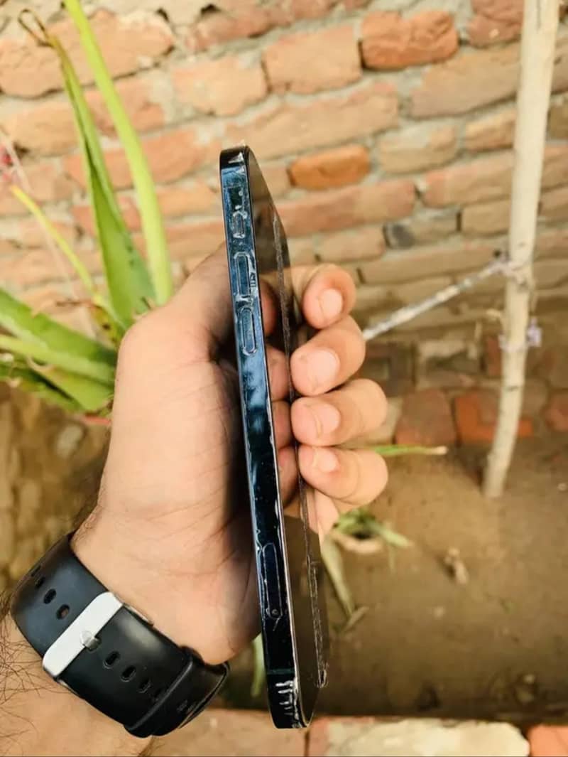 Apple iPhone 12 Pro 6
