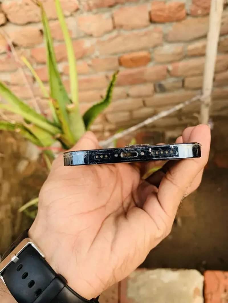 Apple iPhone 12 Pro 7