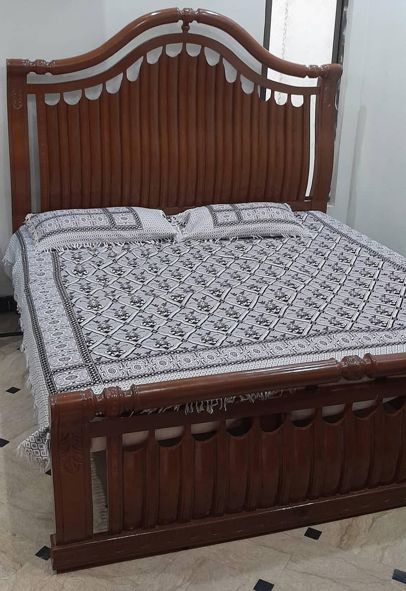 double bed full size 0