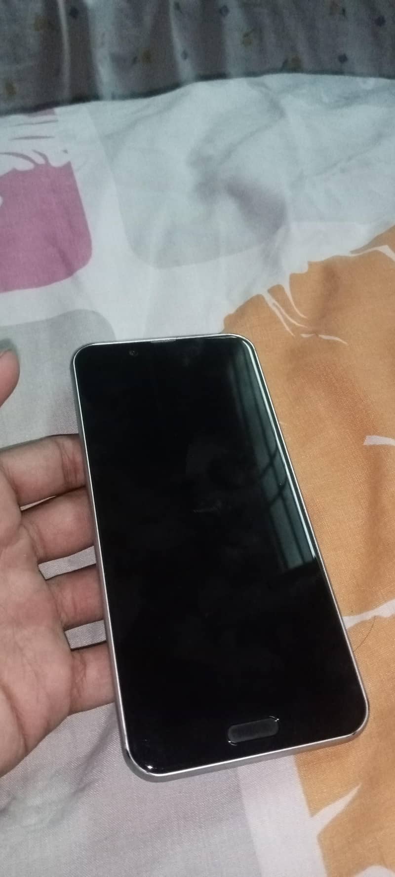 Sharp Aquos Sense 1