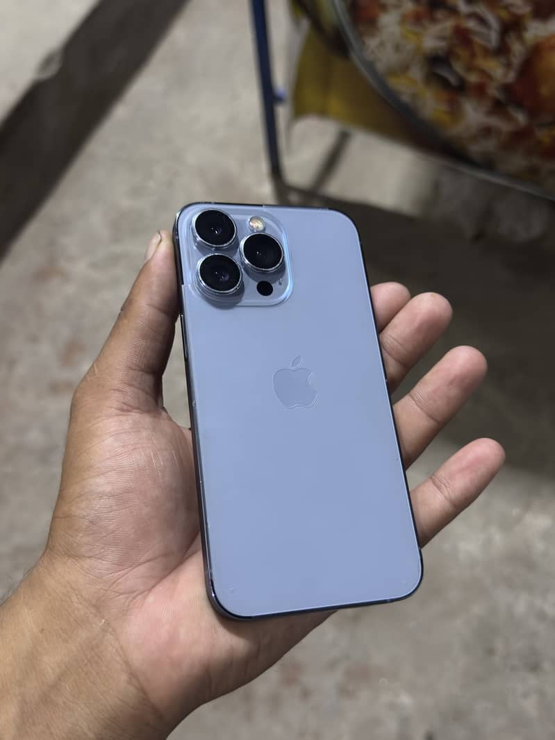 Apple iPhone 13 Pro 3