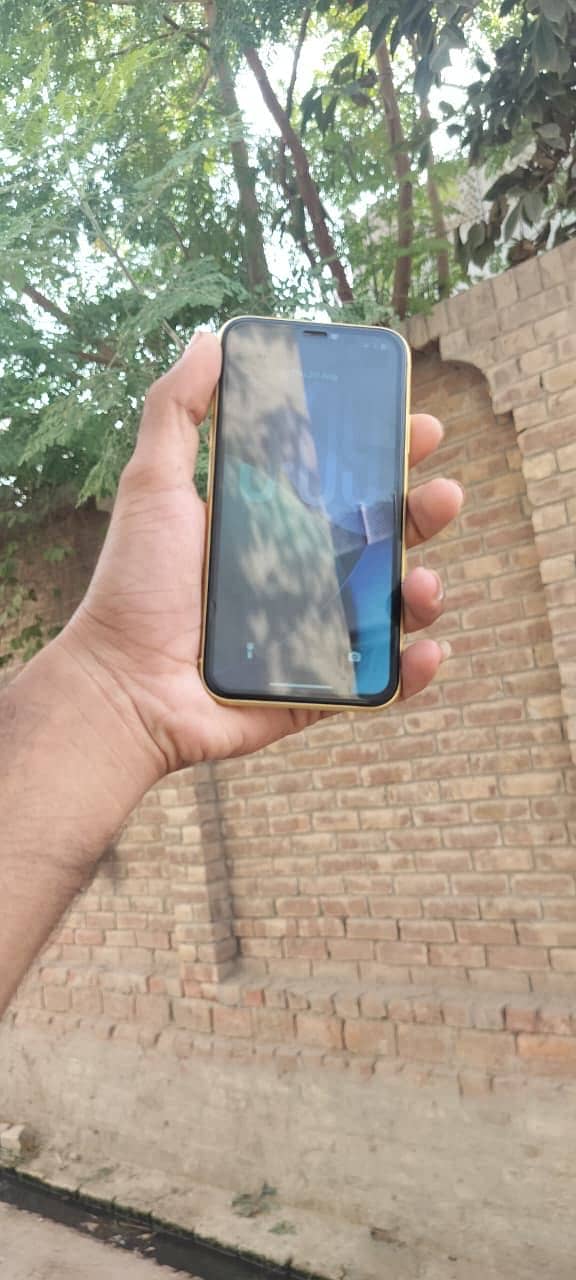 Apple iPhone 11 2