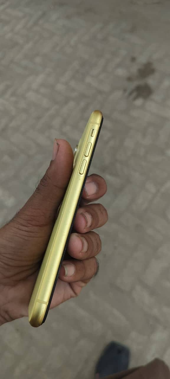 Apple iPhone 11 8