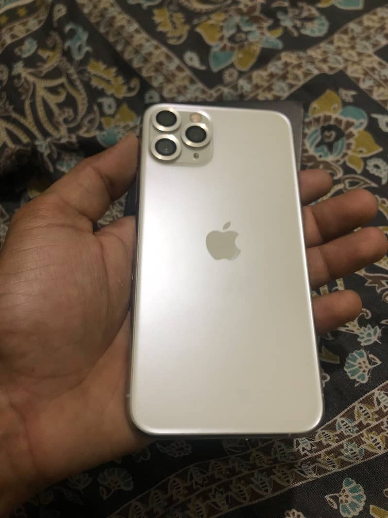 Apple iPhone 11 Pro 3