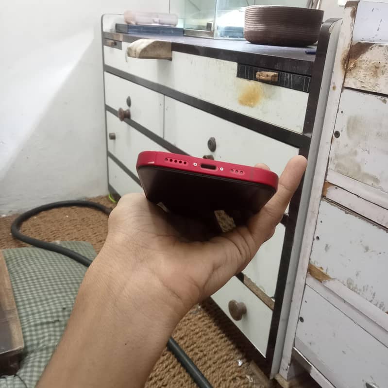 iPhone 13 1