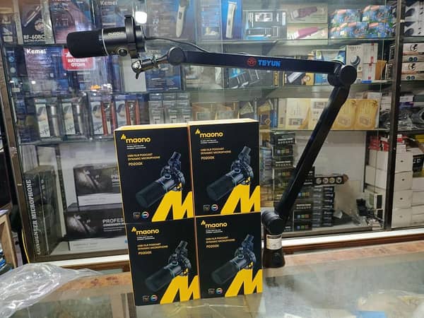 Maono PD200X Dynamic Podcast Microphone: A Versatile Tool for Recording, Streaming, and Gaming