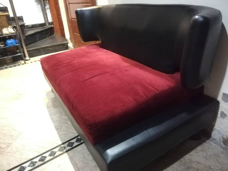 2 Black & Red Sofas — ONLY Rs. 18,000! 2