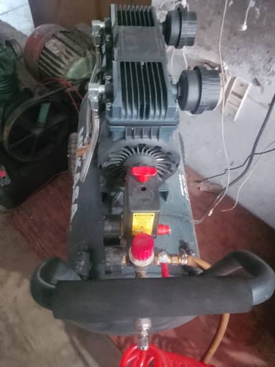 New compressor ek mahina Chala hai