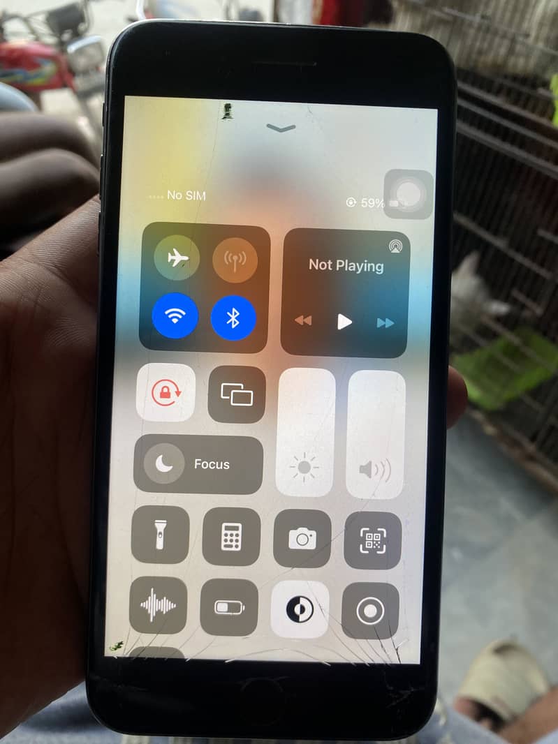 Apple iPhone 8 Plus 3