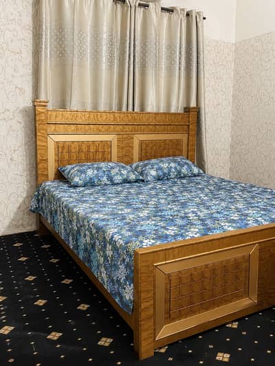 Luxury Wooden Double Bed with 2 Side Tables – Excellent Condition