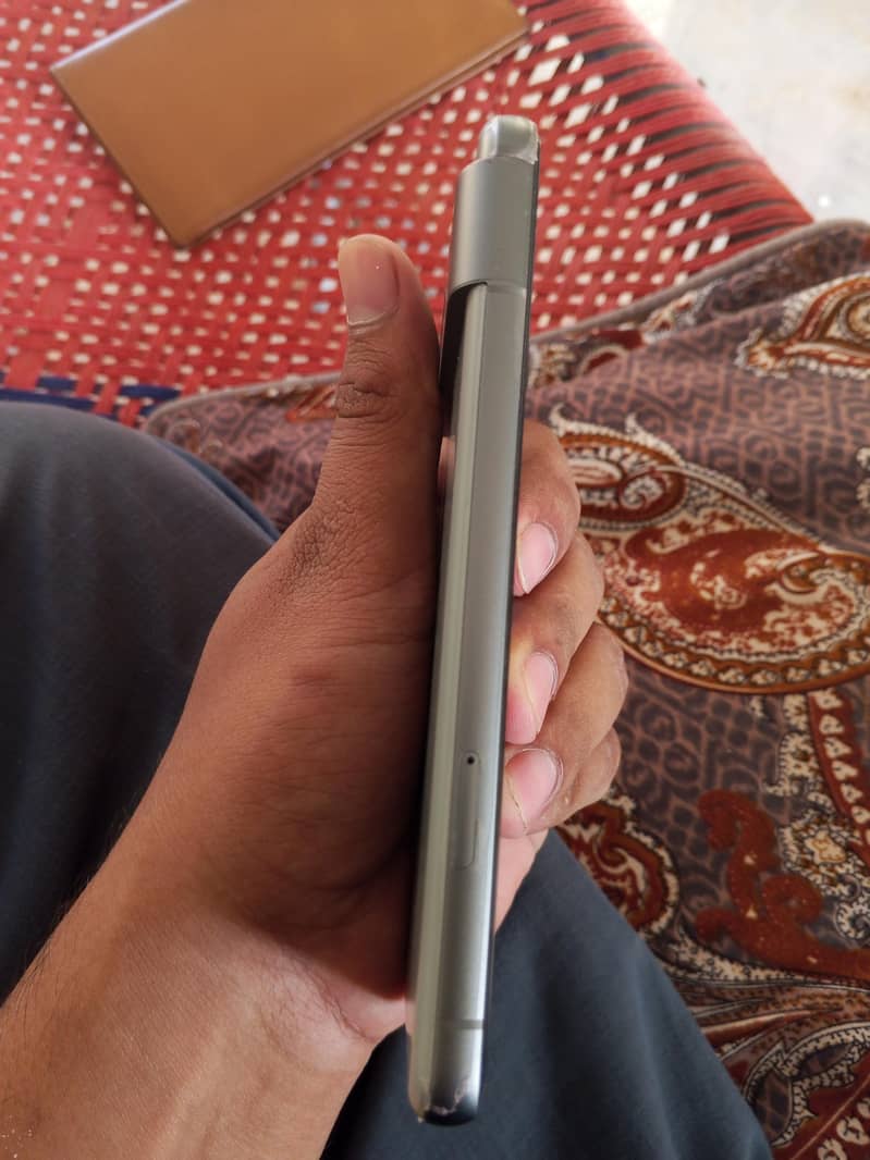 Google Pixel 8 1