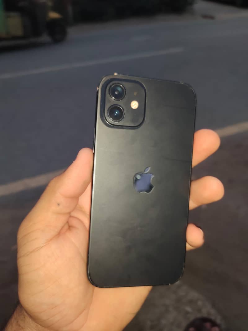 Apple iPhone 12 7