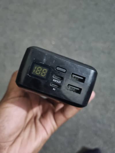 Soo moon powerbank 30,000 mah 2 type c  2 usb