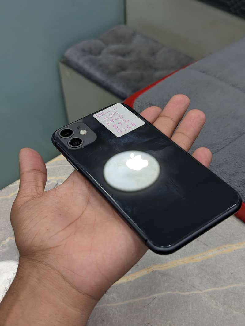 Apple iPhone 11 3