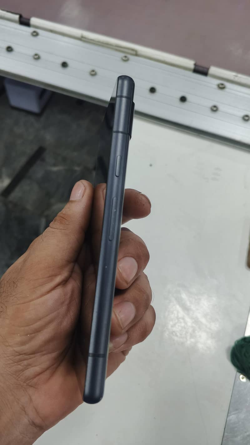 Google Pixel 7a 4