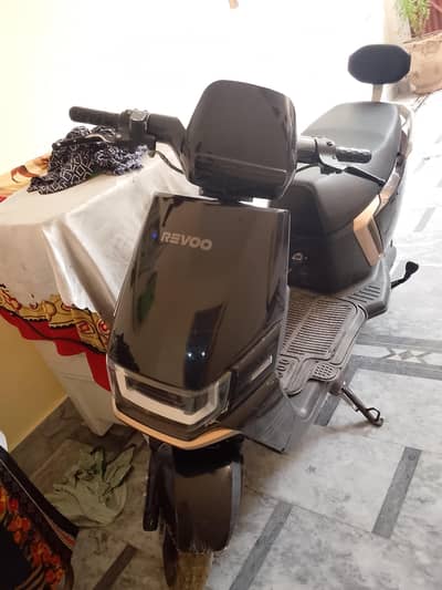 Revoo A12 lithium