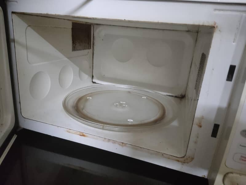 microwave Used 3