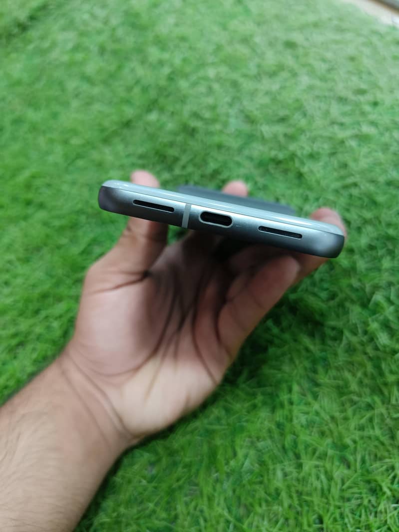 Google Pixel 8 1
