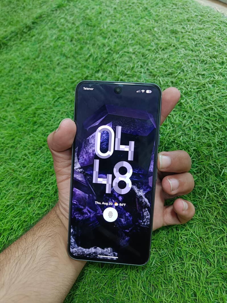 Google Pixel 8 4