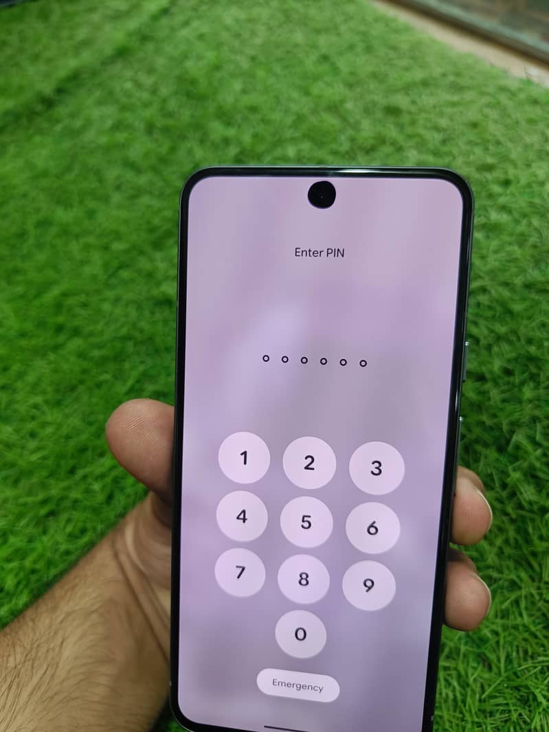Google Pixel 8 5
