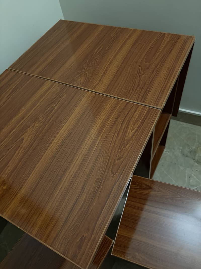 Foldable moving dining table 2